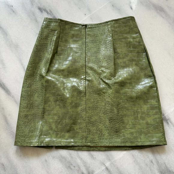 Nasty Gal Green Faux Leather Skirt Size 2 - Picture 5 of 7